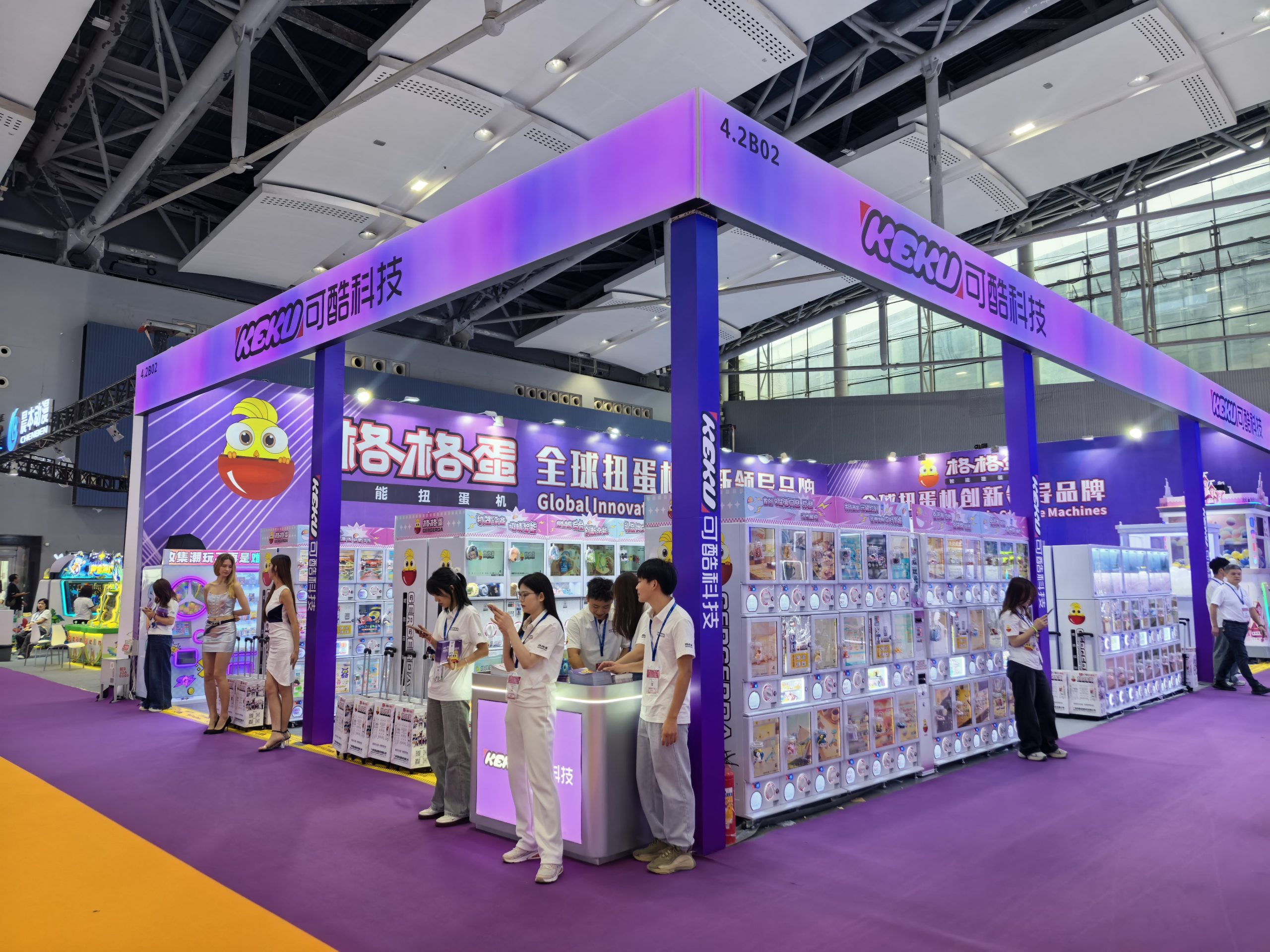 Commercial capsule machines